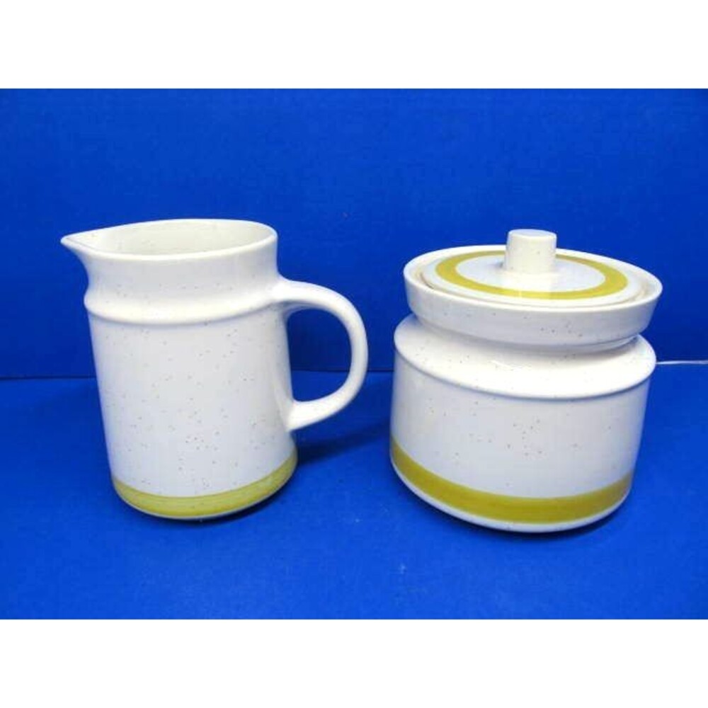 Chadds Ford Spring Meadow Creamer And Sugar Bowl With Lid